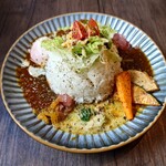 美濃加茂 ぼちち - 料理写真:いろいろな種類のカレーが合掛けになっている

●ゴシュカレー 　1,080円

●ご飯　特盛　＋100円