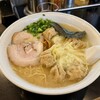 ラーメン茂木 - 雲呑麺（わんたんめん）　1100円　＋　大盛り　150円