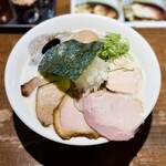 喜元門 - 鶏白湯黒　肉増し1枚