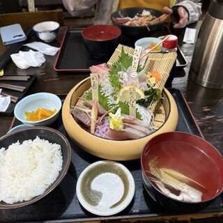 海鮮どんぶり亭_0