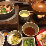 かごの屋 - かに釜飯定食