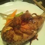 ビストロばんごはん - これが噂のひな鳥半身！いやー見てるだけで食べたくなる～隅々まで食べると時間かかります（笑）