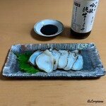 Universe - 岩手県産 炙りたこスライスを弓削多 吟醸 純生しょうゆとともに