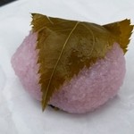 東海菓子店 - 桜餅　１７０円。