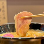 鶏そば 唆る 新瑞橋はなれ × 町中華 - レアチャーシュウ