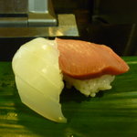 延喜寿し - 上にぎり（イカ、トロ）