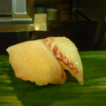 延喜寿し - 上にぎり（ハマチ、鯛）