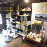 Chikanoheiannosatokameya - 玄関には自然派の洗剤なども売られていました。