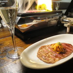 YAKINIKU MARUUSHI - リブ芯の贅沢うにロール