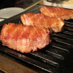 YAKINIKU MARUUSHI - こだわりの絶品 極上厚切り牛タン