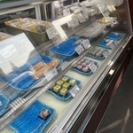 木佐清月堂 - メインのショーケース