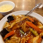 創造中華 華星 - 料理写真:中華丼 935円