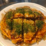 かつみ - 広島の人は怒るかもしれないが、お店の表記に従って広島風お好み焼き