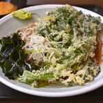 本家しぶそば - 料理写真:春菊天そば(冷)@税込680円、さばコロッケ@税込180円