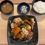 夢庵 - 料理写真:'26/04/28 若鶏と彩り野菜の黒酢あんランチ（税込1,209円）