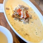 mel mel cafe. - 