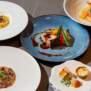 地元食材×イタリアン。多彩なディナーショーと至福のコース料理