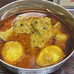 エピタフカレー - 鶏レバーとうずらのアチャール