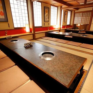 【掘りごたつ個室：8～30名様】人数に合わせて柔軟に対応◎一体感のある広々空間