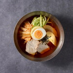 冷麺（白太麺 / 黒細麺） 各 ハーフ