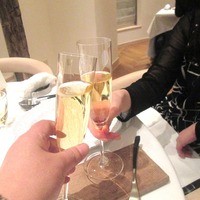 ad hoc  - 先ずは泡で乾杯！　　2015/3月