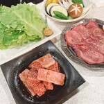 炭火焼肉ひび屋 - 