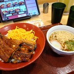 なか卯 - 料理写真:特盛うな丼 1,680円、温はいからそば(小) 370円