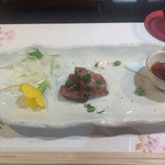 すてーきはうす寿々 - 牛のタタキ :めちゃ美味い