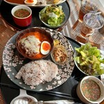 CAFE HARU - 手前が娘のチーズハンバーグセット1100円