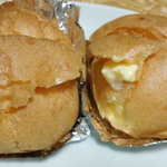 鶴屋 - クリームたっぷり