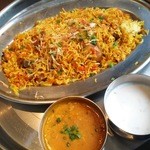 チキンビリヤニ