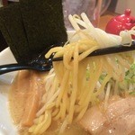ラーメン春樹 - 麺はストレ－ト細麺