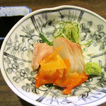 Gion Yamabun Aokian - 時代コース(3000円+サ料10%+税)1品目。お造り。よこわ 平目 赤貝