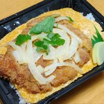 ヨークフーズ - 料理写真:惣菜コーナーのお弁当、カツ丼。スーパーマーケットグルメ。