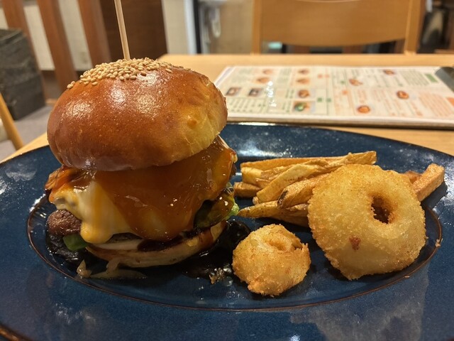 Grill&Hamburger Monster （グリルアンドハンバーガーモンスター）のご