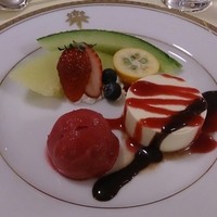 メインダイニングルーム - ディナー(デザート！レアチーズが美味しかった！)
