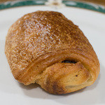 ポール・ボキューズ - パン・オ・ショコラ（２３７円）