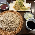 そば処 松屋 - 料理写真:天ざるそば
