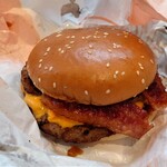 バーガーキング - 料理写真:ベーコンダブルビーフ ビッグマウス スモークハウスバーガー 896kcal