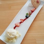 カフェモ・ルタオ - ホワイトプレートにセットのデザート　2015/03