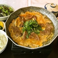 A5黒毛和牛切り落としの玉子とじ御膳