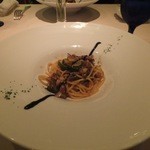 ラ・リリアーナ - パスタ；イカ墨、ホタルイカ、ズッキーニ