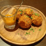 MA MAISON - 超！エビカツはスップリみたいな円形です。ソースも海老ソース。