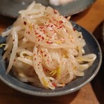 天城黒豚の店 橋本ホルモン - もやしナムル