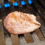 天城黒豚の店 橋本ホルモン - 豚たん