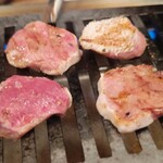 天城黒豚の店 橋本ホルモン - 豚たん