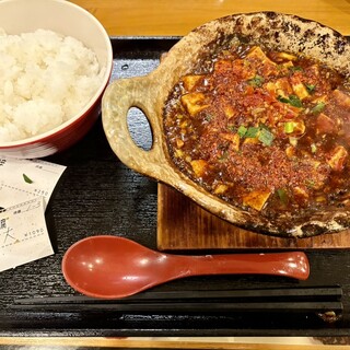 南京町 花梨麻婆飯店_1