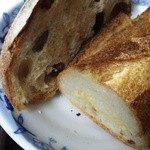 パン家のどん助 - 土曜日限定レーズン＆カルピスバターパン