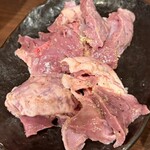 熟成豚ホルモン えいじ - 
