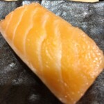 鮨・酒・肴 杉玉 - 飲めるサーモン